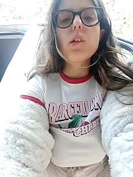 Snapshot of dolcehelena993 chatting on November 7, 2025, 9:53 am dolcehelena993 online show from November 7, 2025, 9:53 am