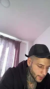 Snapshot of _jamesleandros1 chatting on March 22, 2026, 1:36 pm jamesleandros1 online show from March 22, 2026, 1:36 pm