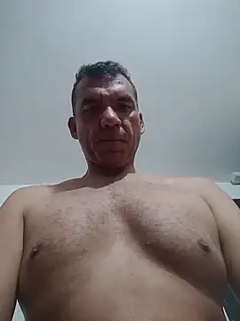 Snapshot of Daddy1972 chatting on November 14, 2025, 3:16 am Daddy1972 online show from November 14, 2025, 3:16 am