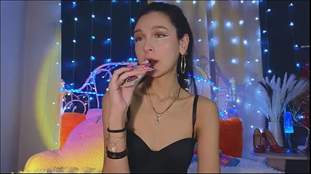 Snapshot of Funny_Bunny chatting on February 13, 2025, 1:29 am Funny Bunny online show from February 13, 2025, 1:29 am
