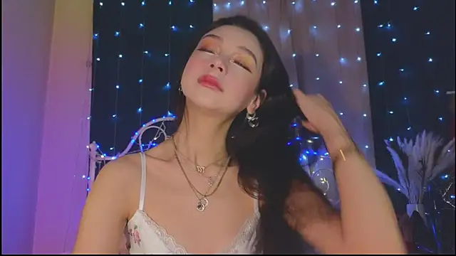 Snapshot of Funny_Bunny chatting on March 18, 2025, 11:42 pm Funny Bunny online show from March 18, 2025, 11:42 pm