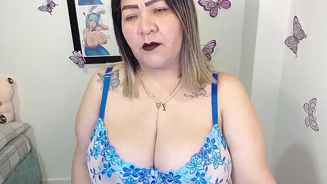 Snapshot of Dalessa_Bigtits chatting on February 25, 2025, 11:33 pm Dalessa Bigtits online show from February 25, 2025, 11:33 pm