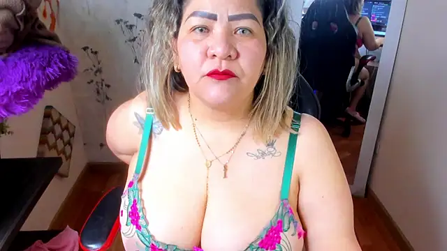 Snapshot of Dalessa_Bigtits chatting on March 10, 2025, 12:18 am Dalessa Bigtits online show from March 10, 2025, 12:18 am