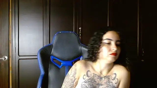 Snapshot of jaydensalvatore_ chatting on October 31, 2025, 10:44 pm jaydensalvatore  online show from October 31, 2025, 10:44 pm