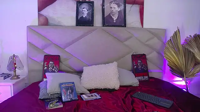 Snapshot of SabinaMerchetti chatting on September 25, 2025, 2:59 am SabinaMerchetti online show from September 25, 2025, 2:59 am