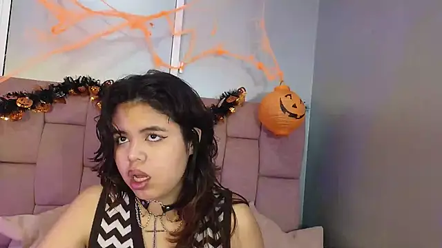 Snapshot of SabinaMerchetti chatting on October 22, 2025, 2:45 am SabinaMerchetti online show from October 22, 2025, 2:45 am