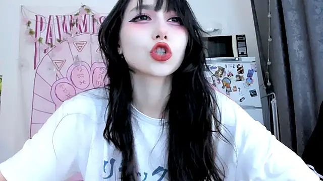 Snapshot of Holy420lolii chatting on May 28, 2026, 6:16 pm Holy420lolii online show from May 28, 2026, 6:16 pm