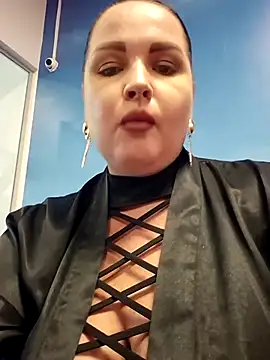 GeorgiaLerox online show from July 15, 2026, 1:27 pm