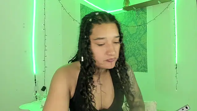 Eva Lee  online show from May 24, 2026, 9:58 am