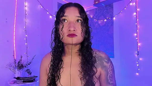 Eva Lee  online show from May 30, 2026, 10:56 am