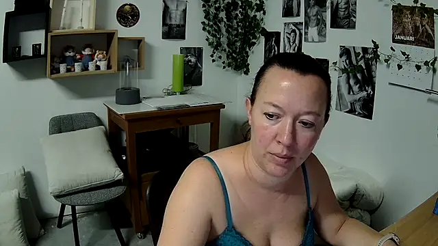 Snapshot of AnyaKrey@xh chatting on January 15, 2026, 11:59 am AnyaKreyxh online show from January 15, 2026, 11:59 am