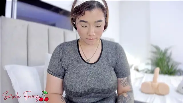 Snapshot of Foxxy222_ chatting on March 7, 2025, 12:58 am Foxxy222 online show from March 7, 2025, 12:58 am