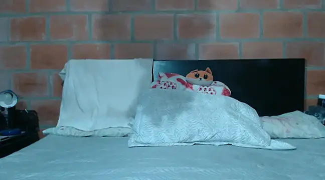 Snapshot of DevoraAmateur chatting on December 14, 2024, 8:29 pm DevoraAmateur online show from December 14, 2024, 8:29 pm