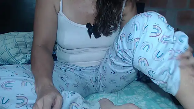 Snapshot of DevoraAmateur chatting on February 13, 2026, 12:23 pm DevoraAmateur online show from February 13, 2026, 12:23 pm