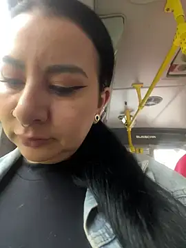 Abril Luv online show from March 12, 2025, 12:04 pm