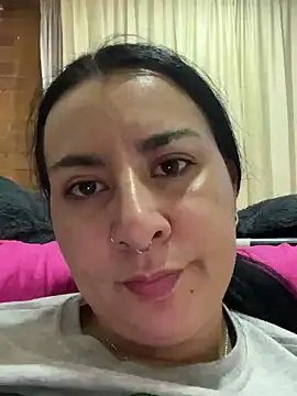 Abril Luv online show from March 13, 2025, 12:02 pm