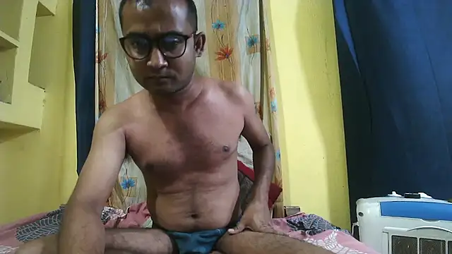 Snapshot of Cute_boy2000 chatting on March 19, 2025, 8:54 pm Cute boy2000 online show from March 19, 2025, 8:54 pm