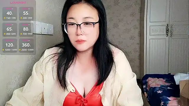 Vivianangn-e online show from June 18, 2026, 6:57 am