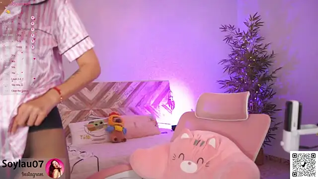 imjess01 online show from May 13, 2026, 2:47 pm
