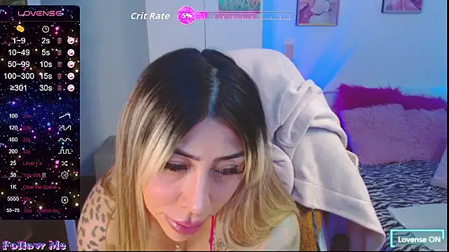 Martina Dash online show from October 28, 2025, 11:14 am