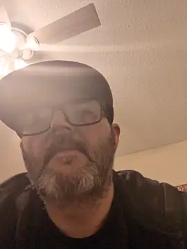 Snapshot of Louis504z chatting on April 7, 2026, 6:14 am Louis504z online show from April 7, 2026, 6:14 am