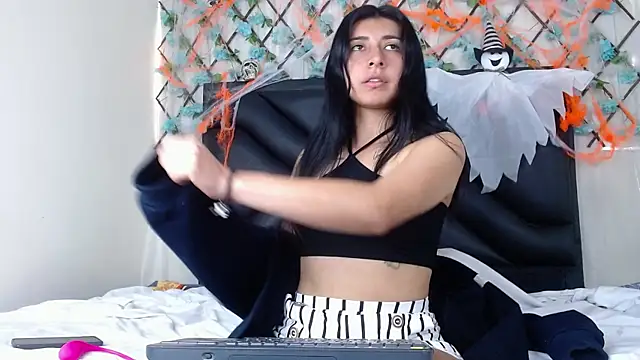 EmmaWilliamss online show from October 29, 2025, 3:25 pm