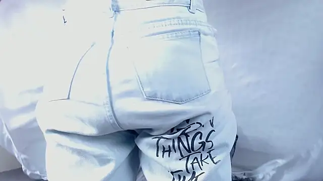 EmmaWilliamss online show from January 17, 2026, 5:27 pm