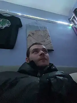 Snapshot of Z1uk chatting on January 2, 2025, 5:29 pm Z1uk online show from January 2, 2025, 5:29 pm