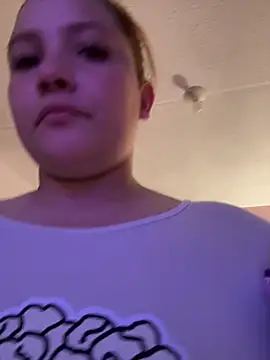 Snapshot of EmilyBarragan chatting on January 16, 2025, 4:28 am EmilyBarragan online show from January 16, 2025, 4:28 am