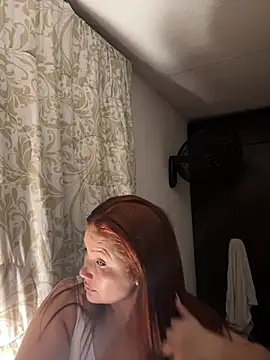 Snapshot of EmilyBarragan chatting on February 13, 2025, 3:50 am EmilyBarragan online show from February 13, 2025, 3:50 am