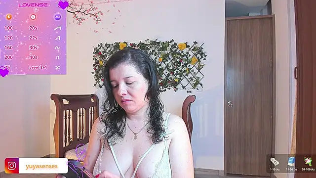 Snapshot of yuya_ss chatting on November 11, 2025, 2:06 pm yuya ss online show from November 11, 2025, 2:06 pm