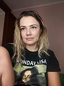 KrissSexi online show from October 20, 2025, 5:19 am