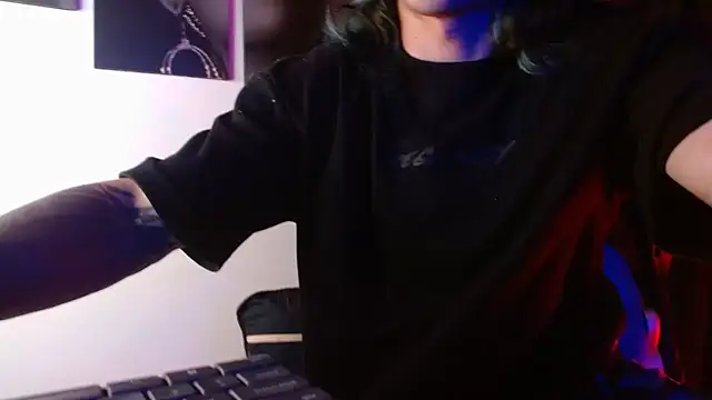 Snapshot of AlbertBernal69 chatting on November 28, 2025, 4:26 am AlbertBernal69 online show from November 28, 2025, 4:26 am