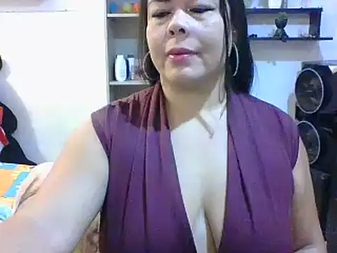 ChiaraFioree online show from January 17, 2025, 3:11 pm