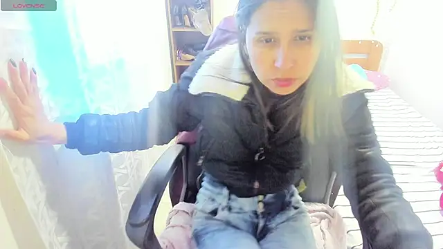 lauren ashlee online show from October 28, 2025, 2:20 pm