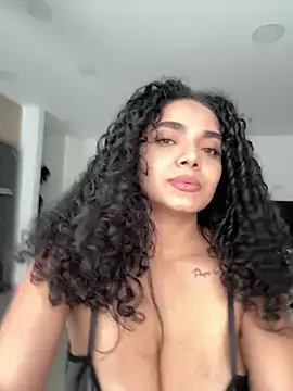 Mariecurl online show from May 17, 2026, 6:59 pm