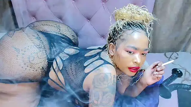 Snapshot of AFRICANGODDESSXXX chatting on October 22, 2025, 11:48 pm AFRICANGODDESSXXX online show from October 22, 2025, 11:48 pm