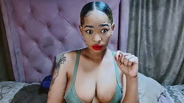 Snapshot of AFRICANGODDESSXXX chatting on November 21, 2025, 11:03 pm AFRICANGODDESSXXX online show from November 21, 2025, 11:03 pm