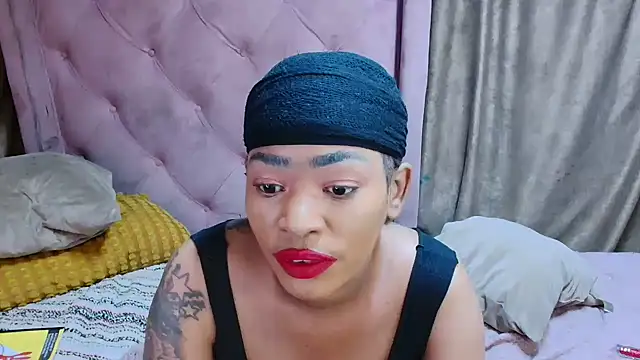 Snapshot of AFRICANGODDESSXXX chatting on January 18, 2026, 5:28 pm AFRICANGODDESSXXX online show from January 18, 2026, 5:28 pm