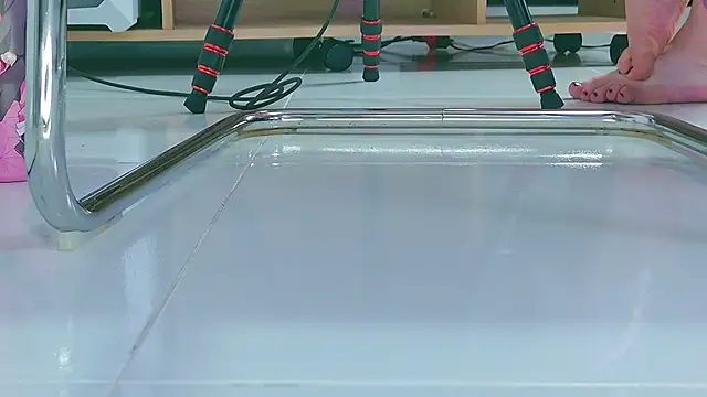 NathaxaLeans online show from November 10, 2025, 11:31 am