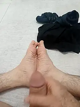 Snapshot of Hardapple01 chatting on December 1, 2024, 7:58 pm Hardapple01 online show from December 1, 2024, 7:58 pm