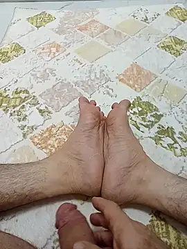 Snapshot of Hardapple01 chatting on November 18, 2025, 10:03 pm Hardapple01 online show from November 18, 2025, 10:03 pm