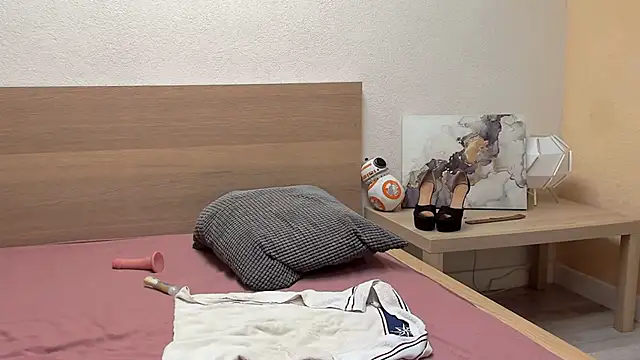 ZoeKhalifa online show from March 1, 2025, 1:07 pm