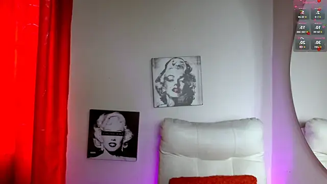 Snapshot of MiaD_amour chatting on October 3, 2025, 1:52 pm MiaD amour online show from October 3, 2025, 1:52 pm
