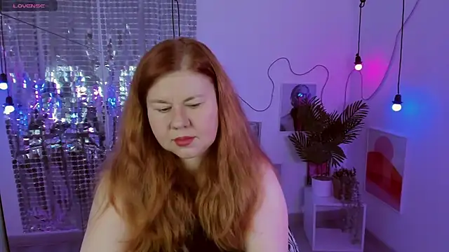 Mrs Emilia online show from December 12, 2024, 5:04 pm