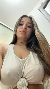 LunaBaker-1 online show from May 17, 2026, 4:36 pm
