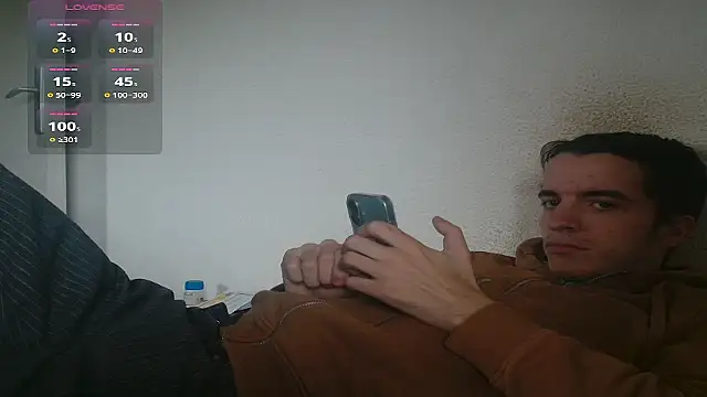 Snapshot of Tombgy07 chatting on January 17, 2026, 2:11 pm Tombgy07 online show from January 17, 2026, 2:11 pm