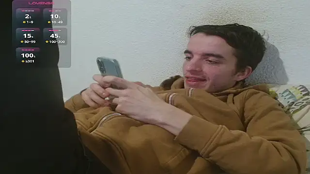 Snapshot of Tombgy07 chatting on February 14, 2026, 8:49 pm Tombgy07 online show from February 14, 2026, 8:49 pm