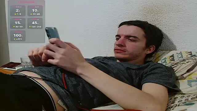 Snapshot of Tombgy07 chatting on February 21, 2026, 9:49 pm Tombgy07 online show from February 21, 2026, 9:49 pm