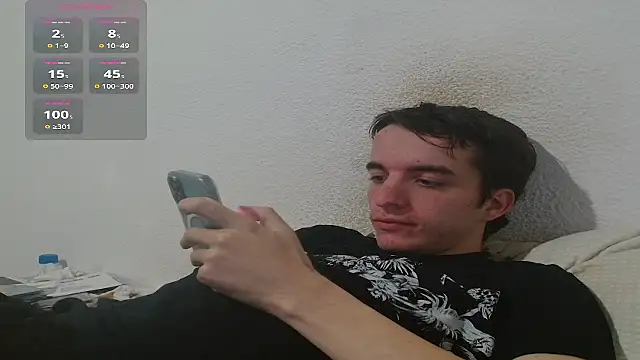 Snapshot of Tombgy07 chatting on March 4, 2026, 8:59 pm Tombgy07 online show from March 4, 2026, 8:59 pm